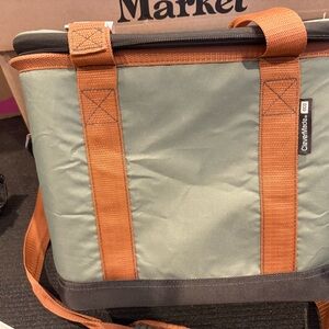 Green and Orange Lunch Tote Bag